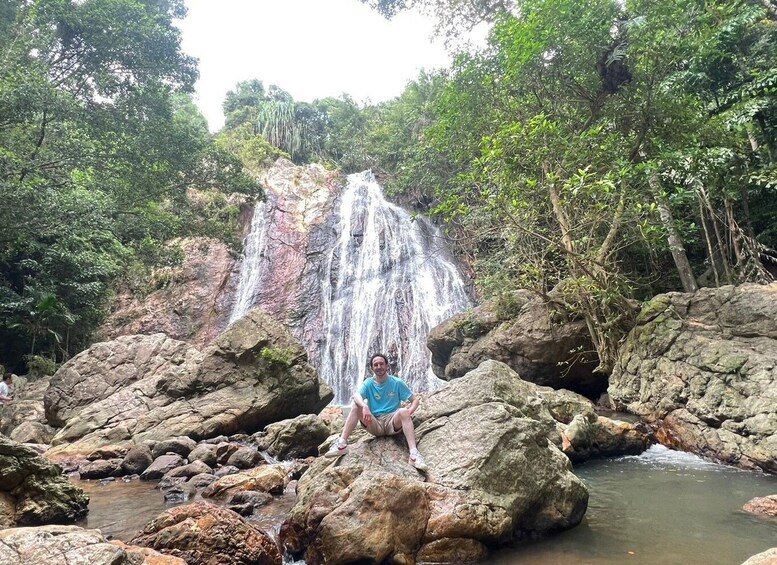 Picture 6 for Activity Koh Samui: Private 4x4 Tour with Big Buddha & Waterfall 2
