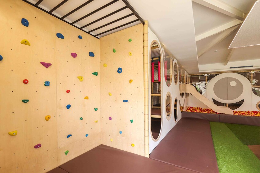 Picture 5 for Activity Indoor Family Experience in Viana do Castelo 3