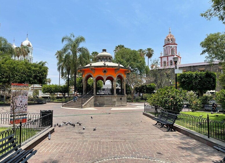Picture 1 for Activity Tlaquepaque: An Artistic & Colorful Walking Tour 4