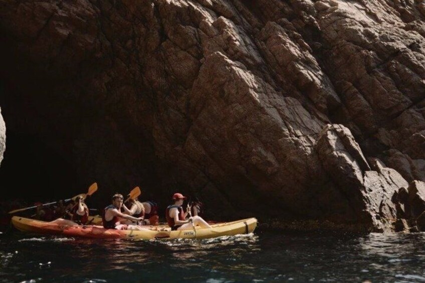 Round Trip Kayaking and Snorkeling in Tossa de Mar 2