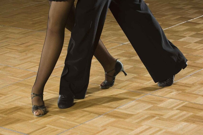 Picture 6 for Activity Salsa, Kizomba, Bachata, and Semba Experience 4