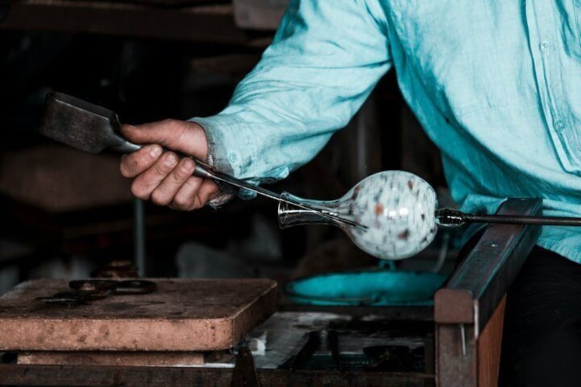 Murano Glass Factory Experience: Boat Ride and Live Demonstration 4