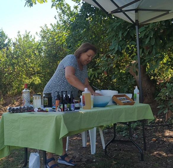 Picture 5 for Activity Workshop on Making Natural Essences in the Caminito del Rey area 5