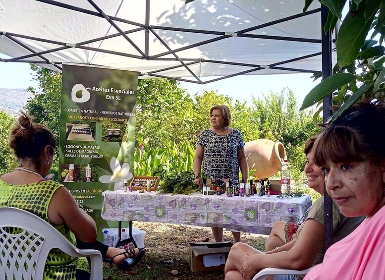 Picture 4 for Activity Workshop on Making Natural Essences in the Caminito del Rey area 4