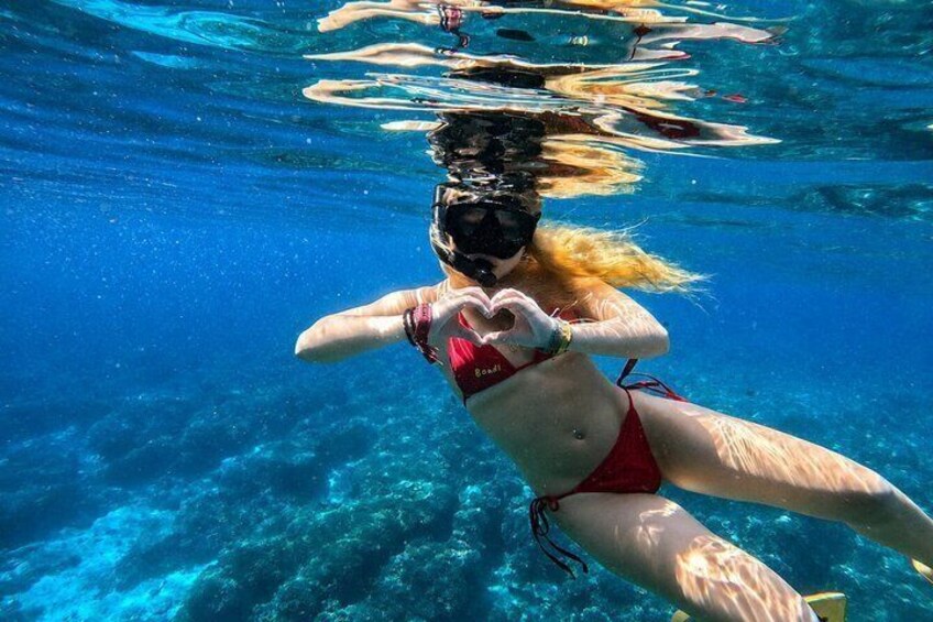 Gili Air Shared Snorkeling Tour with Glass Bottom Boat (5 Hours) 2