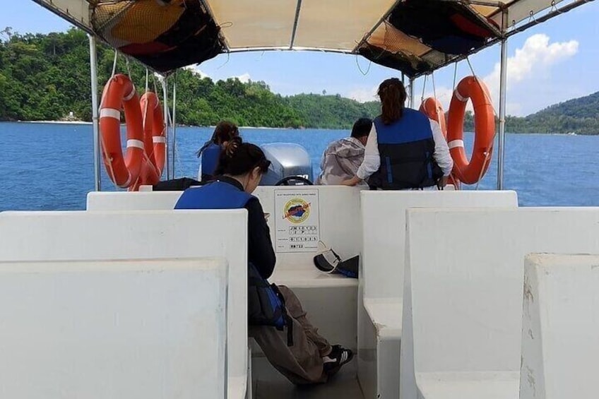 Kota Kinabalu 3 Hour Coastal Fishing and Island Tour 3