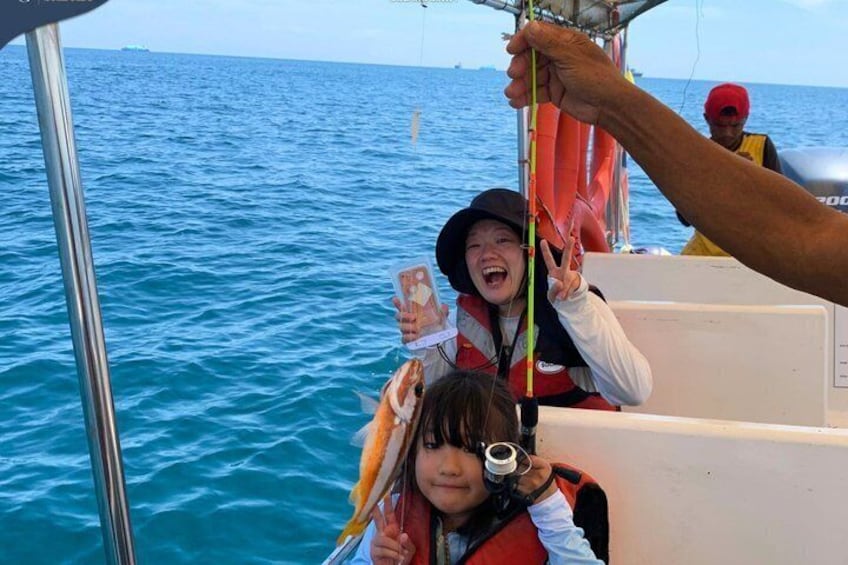 Kota Kinabalu 3 Hour Coastal Fishing and Island Tour 3