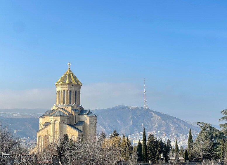 Tbilisi: Holy Trinity Cathedral Guided Tour 1
