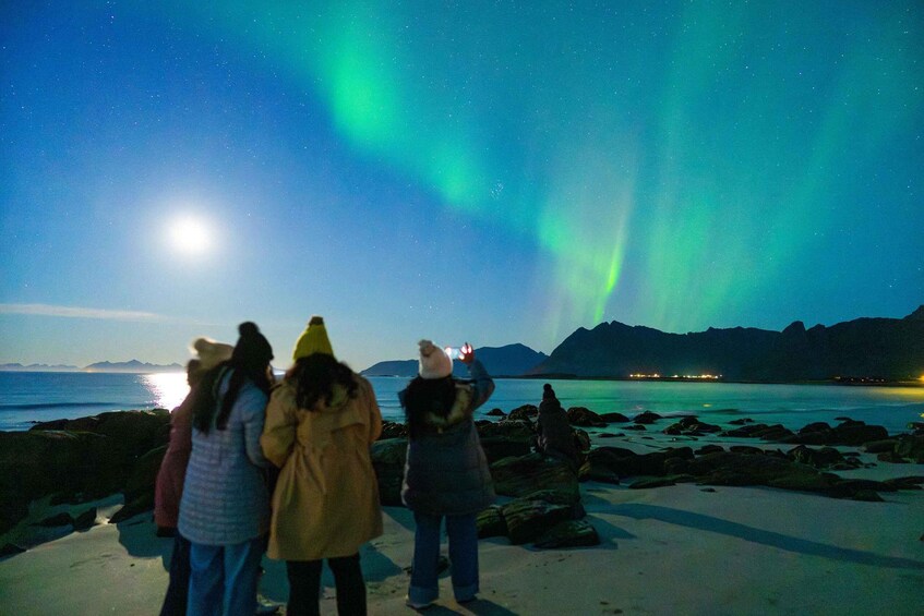 Picture 3 for Activity Henningsvær: Northern Lights Tour with Photographer 2