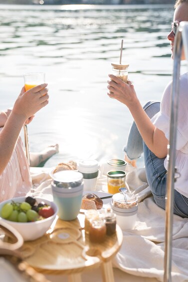 Lucerne: Pedalo Picnic with Breakfast on Lake Lucerne 1