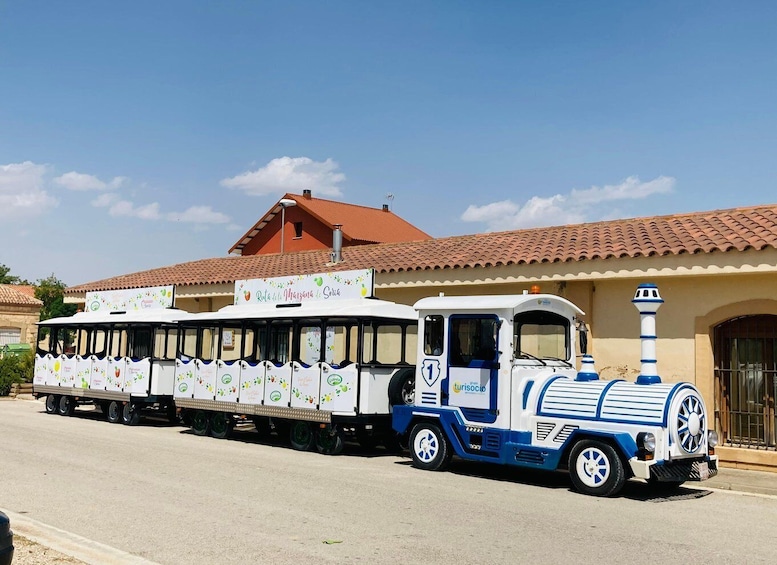 La Rasa: Mini-Train Tour and Nufri Apple Tasting 1