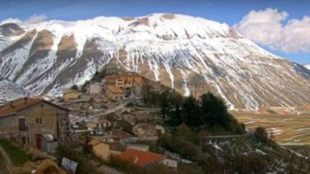 Picture 2 for Activity Hike in the Sibillini Mountains and Valnerina National Park 2