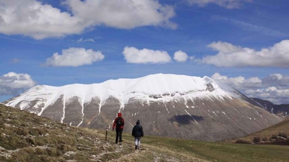 Hike in the Sibillini Mountains and Valnerina National Park 1