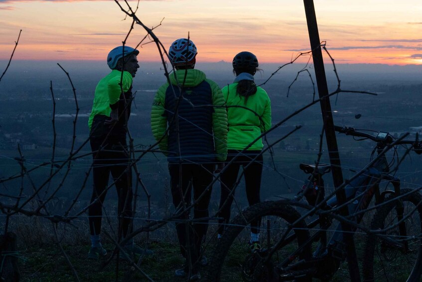 Picture 6 for Activity Montevecchia: E-Bike Sunset Tour and Wine Tasting 4