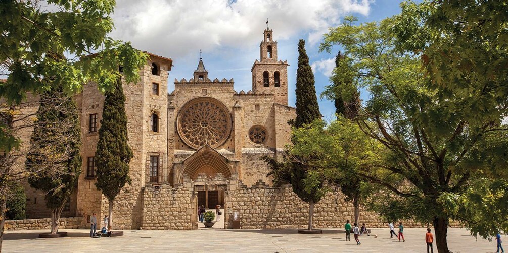Guided visits to the Monastery of Sant Cugat 1