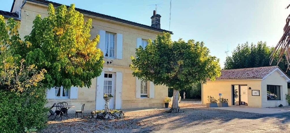 Picture 2 for Activity Saint-Emilion - Château Champion: "Terroirs and Vintages" Prestige Tour 4