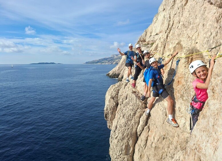 Marseille: Via Cordata des Calanques – Sormiou facing the sea 1