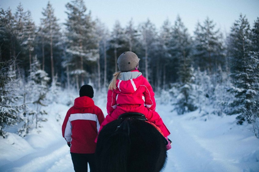 Ruka-Kuusamo: Family Horseback Riding Tour, 1h 1