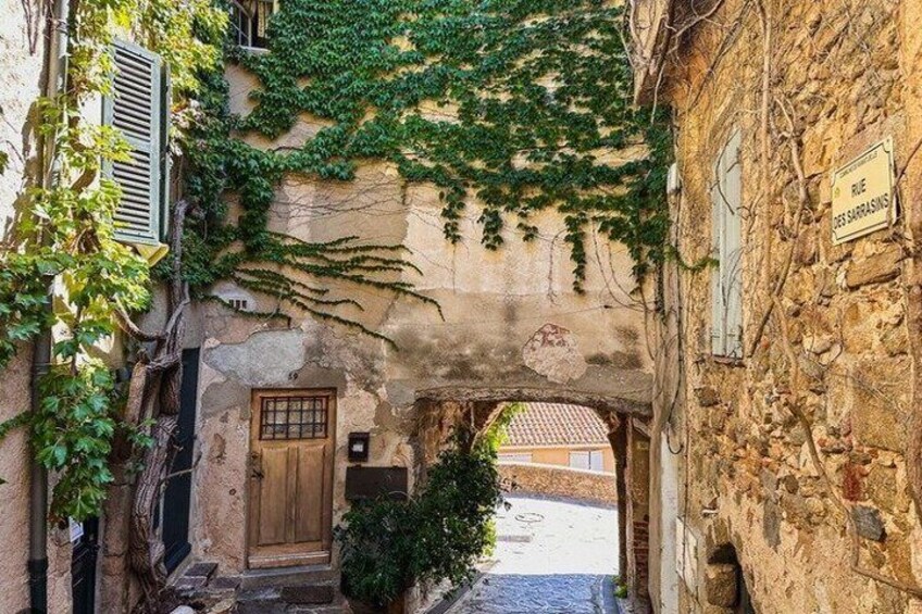Saint Tropez and Port Grimaud Private Tour from Nice 3