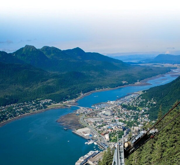 Picture 1 for Activity Juneau: Tram, Trails and Ale Tour 4