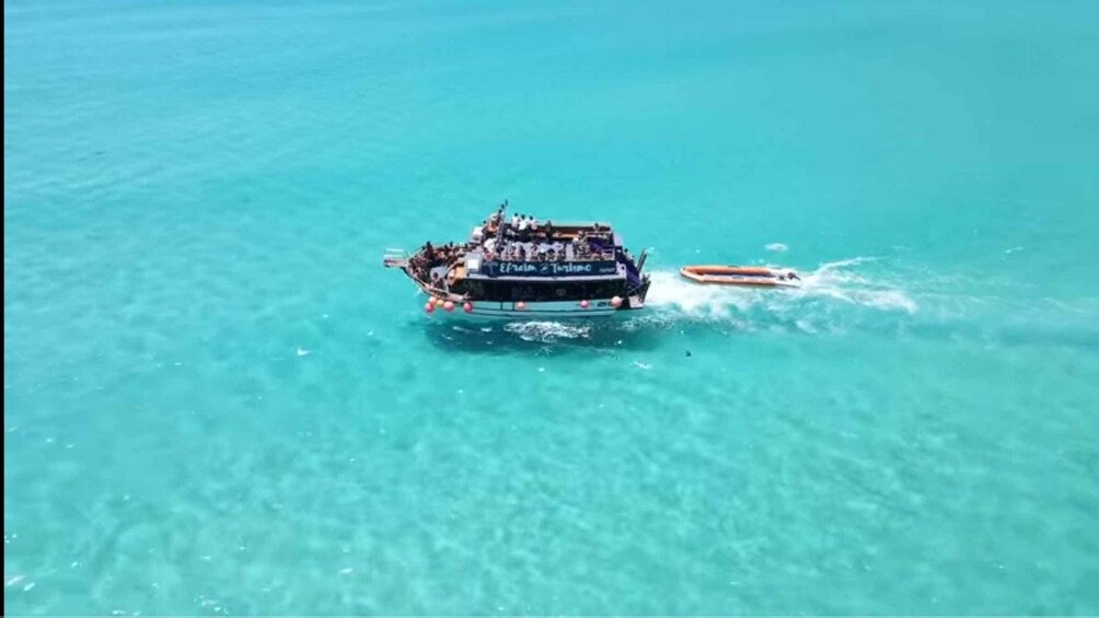 Picture 2 for Activity Arraial do Cabo Boat Ride 4