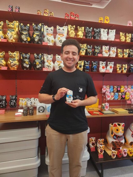 Picture 16 for Activity Tokyo: Maneki-neko Painting at Gotokuji, Lucky Cat Workshop 2