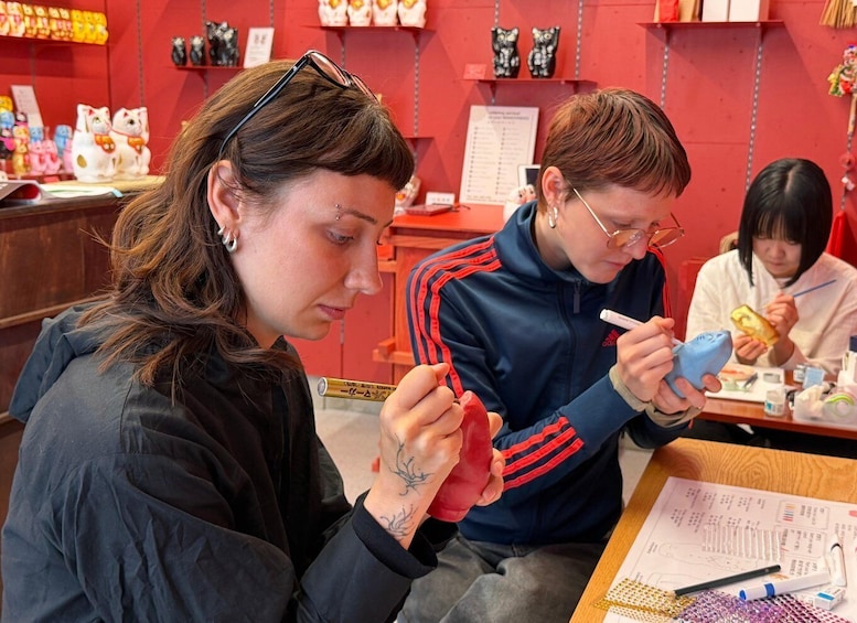 Picture 1 for Activity Tokyo: Maneki-neko Lucky Cat Painting Workshop at Gotokuji 1