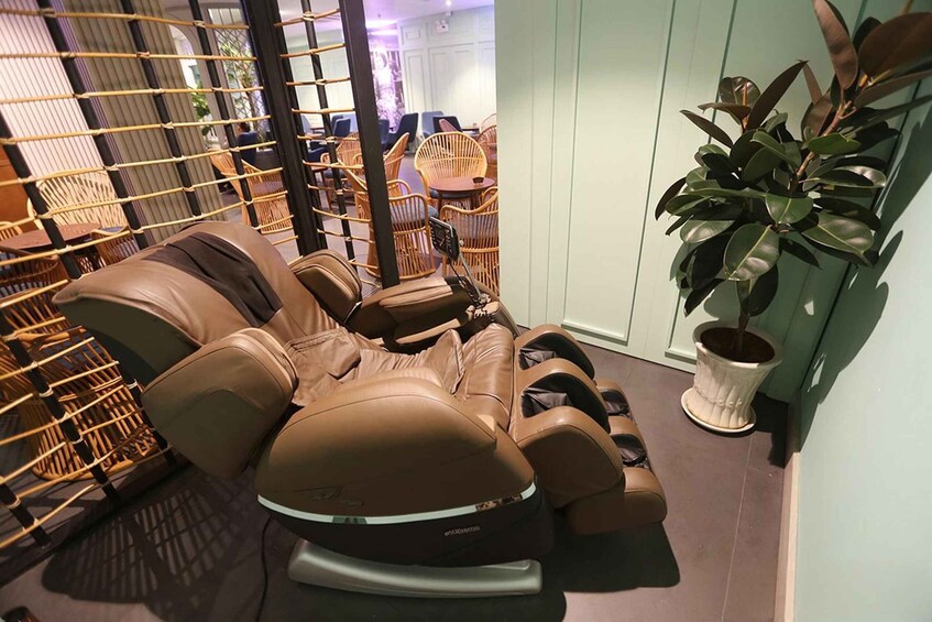 Picture 8 for Activity SGN Ho Chi Minh Tan Son Nhat Intl Airport: Lounge Access 5