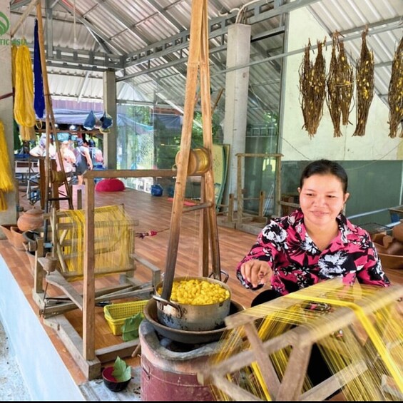Picture 4 for Activity Phnom Penh: Silk Islands, Mekong River Life & Golden Temple 5
