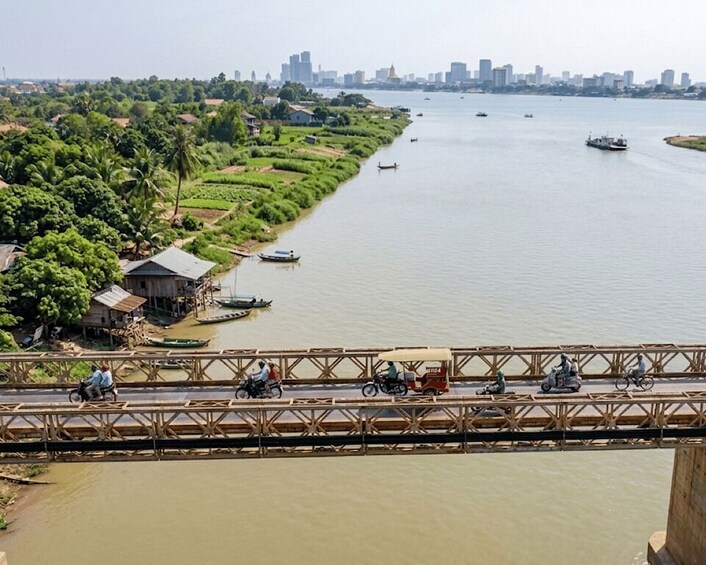 Picture 1 for Activity Phnom Penh: Silk Islands, Mekong River Life & Golden Temple 2