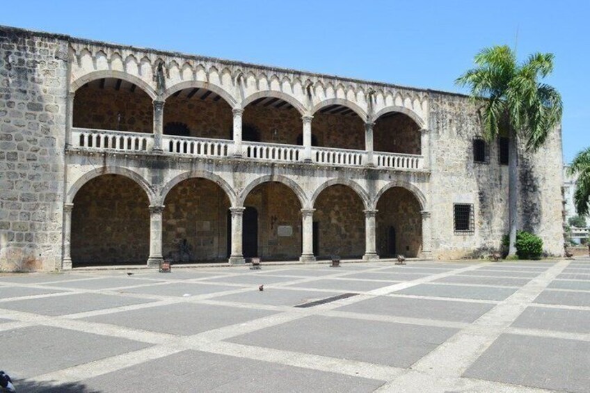 Santo Domingo The Story of a Country 2