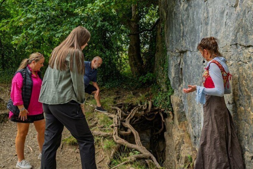 Peak District and Eyam Plague Village Dark History Tour 3
