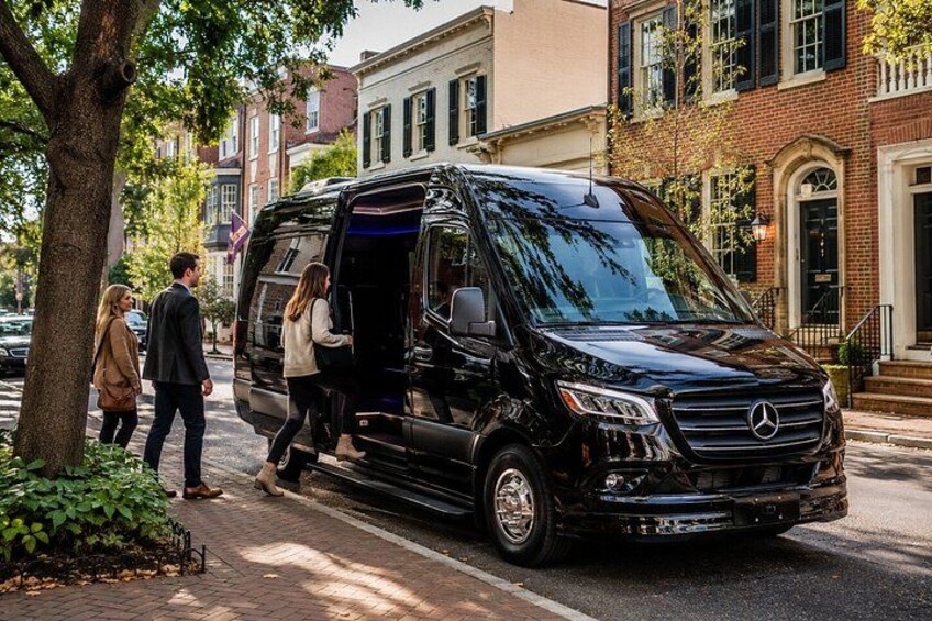 Mount Vernon Private Tour from Washington DC Luxury SUV 3