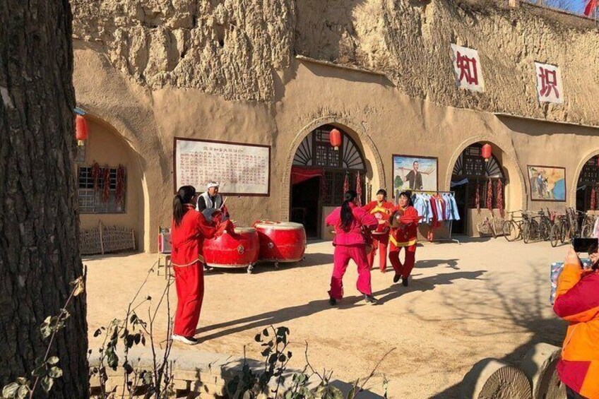 Xi'an Hukou Waterfall and Yellow River Day Tour 5