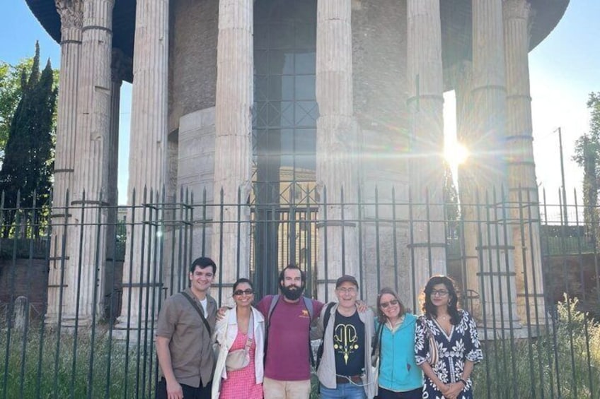 Walking tour with Archaeologist 3