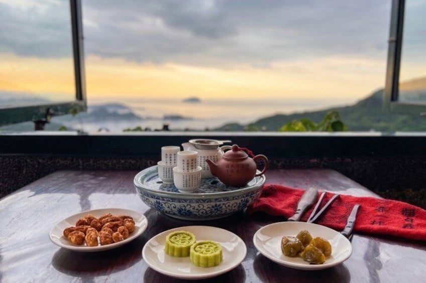 Hai Yueh Lou Jiufen Skyline Teahouse Tea Set 1