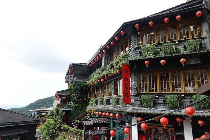 Hai Yueh Lou Jiufen Skyline Teahouse Tea Set 3