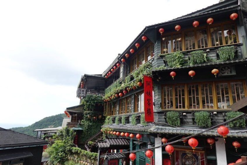 Hai Yueh Lou Jiufen Skyline Teahouse Tea Set 4
