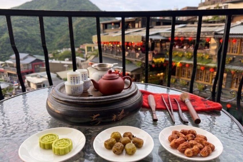 Hai Yueh Lou Jiufen Skyline Teahouse Tea Set 2