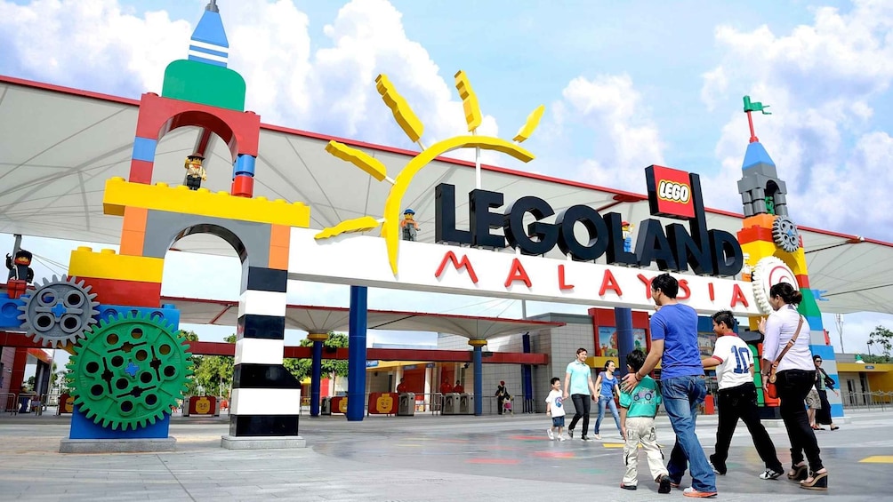 Picture 3 for Activity LEGOLAND Malaysia Ticket with Roundtrip Transfers 4