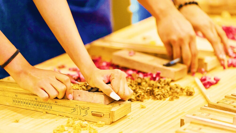 Tokyo: Shibuya Chopstick Making Workshop 1