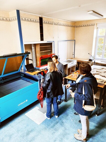 Picture 2 for Activity Nueil-les-Aubiers: Visit to a wood workshop run by a local artisan 4