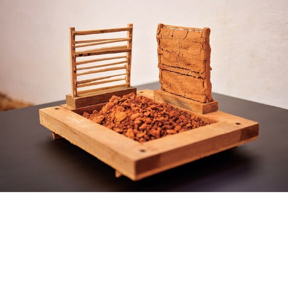Barichara: Mold your first pair of wattle and daub 1