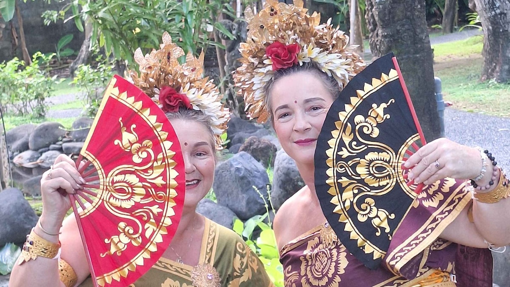 Picture 12 for Activity Bali: Balinese Traditional Costume Experience at Your Place 2