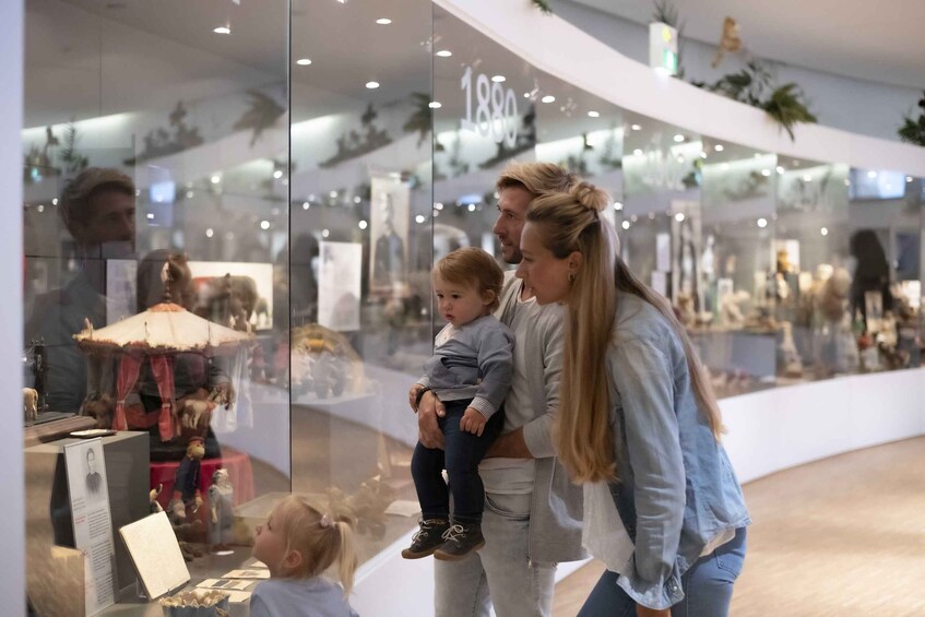 Picture 6 for Activity Giengen: Steiff Museum, immerse yourself in the fascinating world of Steiff 2