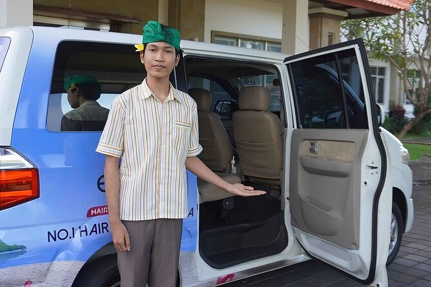 Picture 3 for Activity Labuan Bajo: Komodo Airport Transfer 2