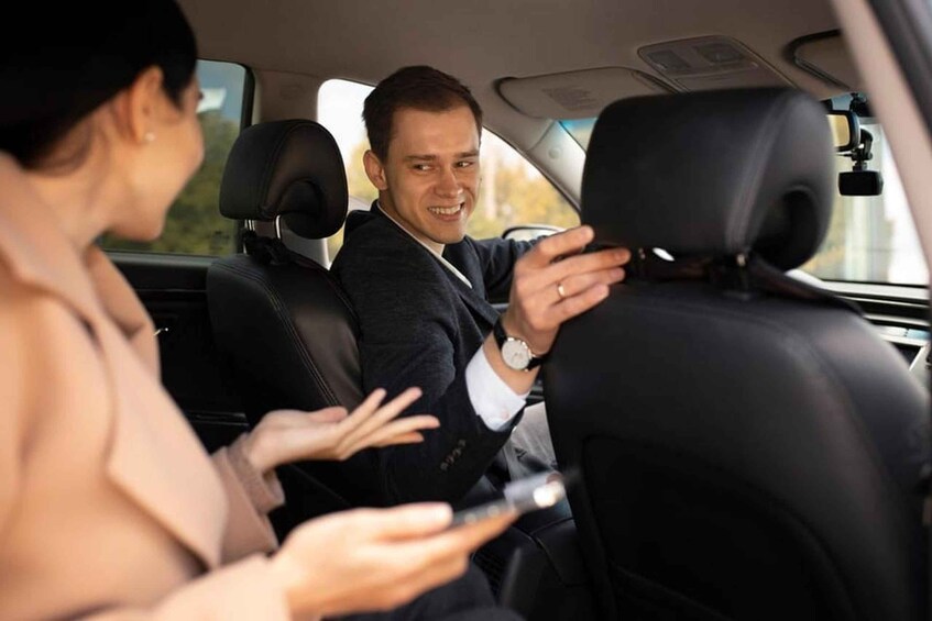 Paris: C Gaulle Private Airport Transfer To/From City Centre 1