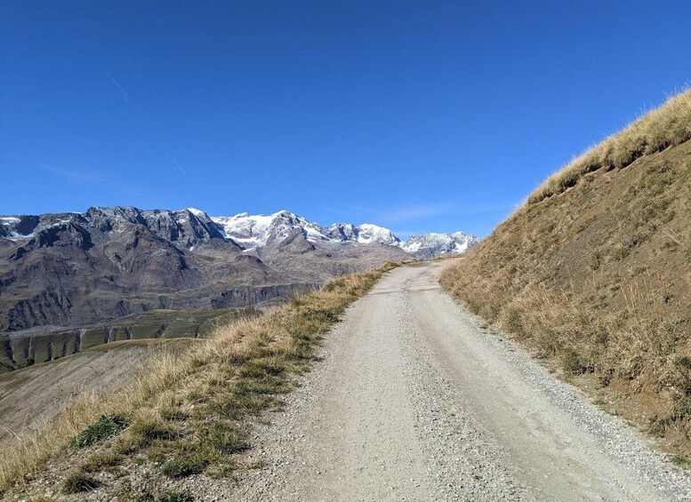 Picture 1 for Activity Emparis Plateau and Lakes Guided Hike with Picnic 3