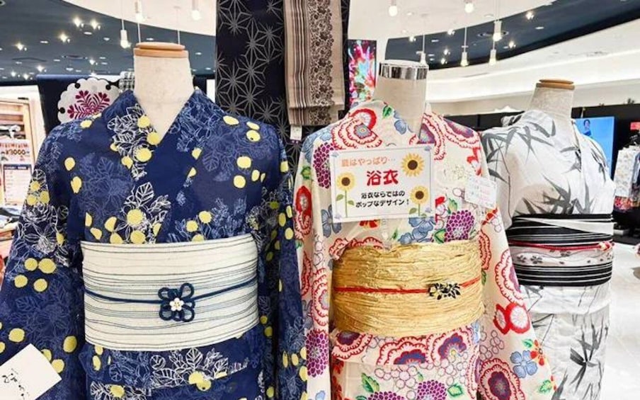 Picture 10 for Activity Tokyo Haneda Airport Kimono Experience a Real Kimono Shop 2