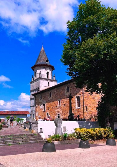 Picture 2 for Activity Ainhoa: Private tour of one of the most beautiful villages in France 4